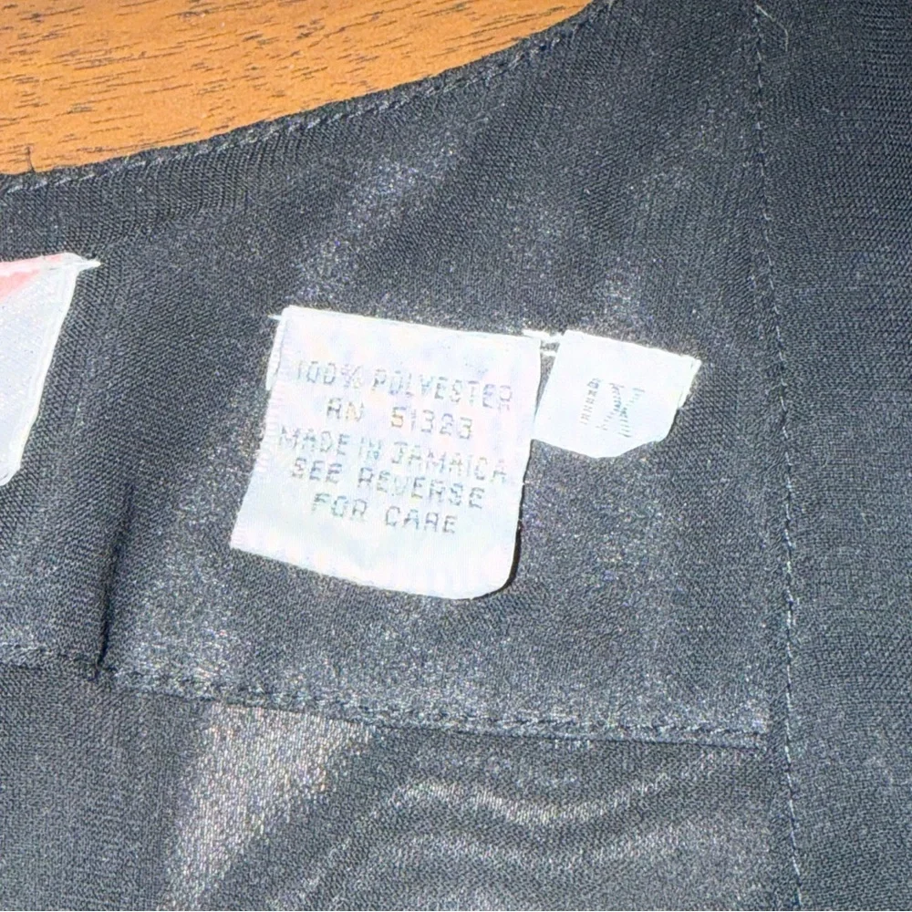 Josephine Woman Black Chiffon Sleeveless Blouse Classic Flowy Top - Picture 5 of 8